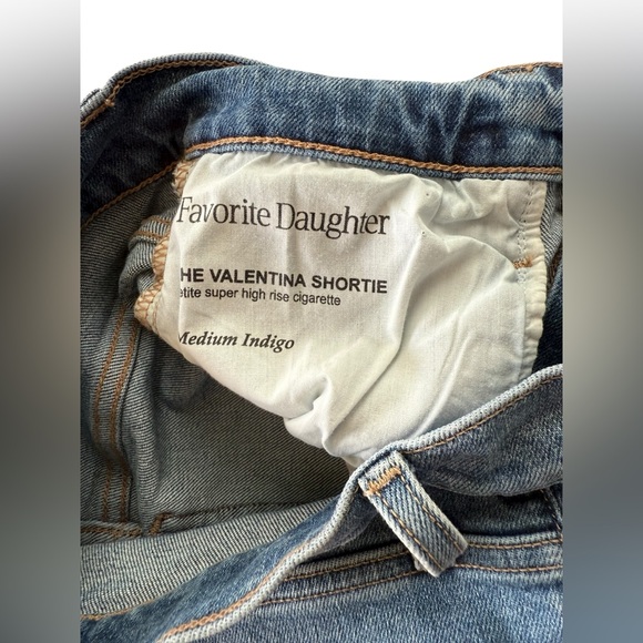 Favorite Daughter Valentina Shortie Jeans - Picture 3 of 11
